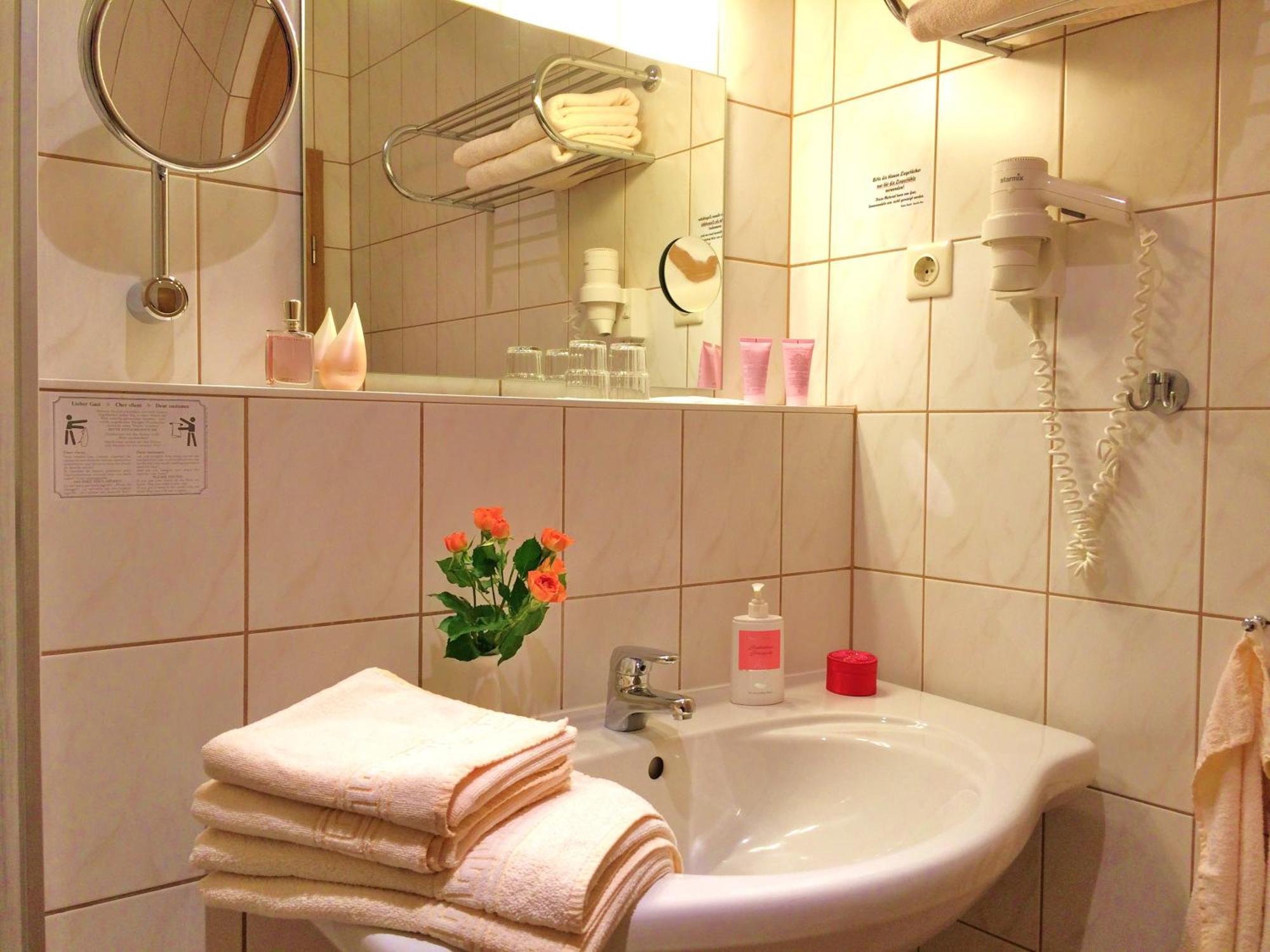 Landhaus Mueritzgarten Hotel Garni Robel Room photo