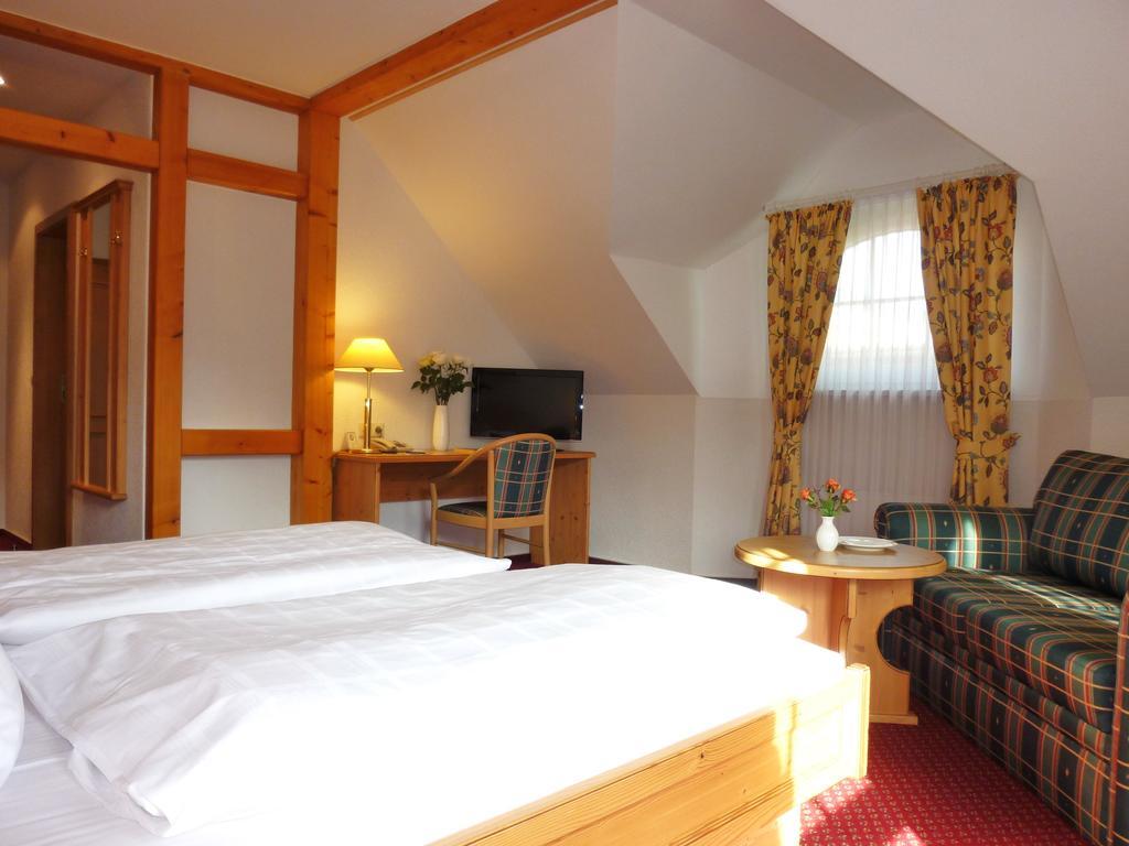 Landhaus Mueritzgarten Hotel Garni Robel Room photo