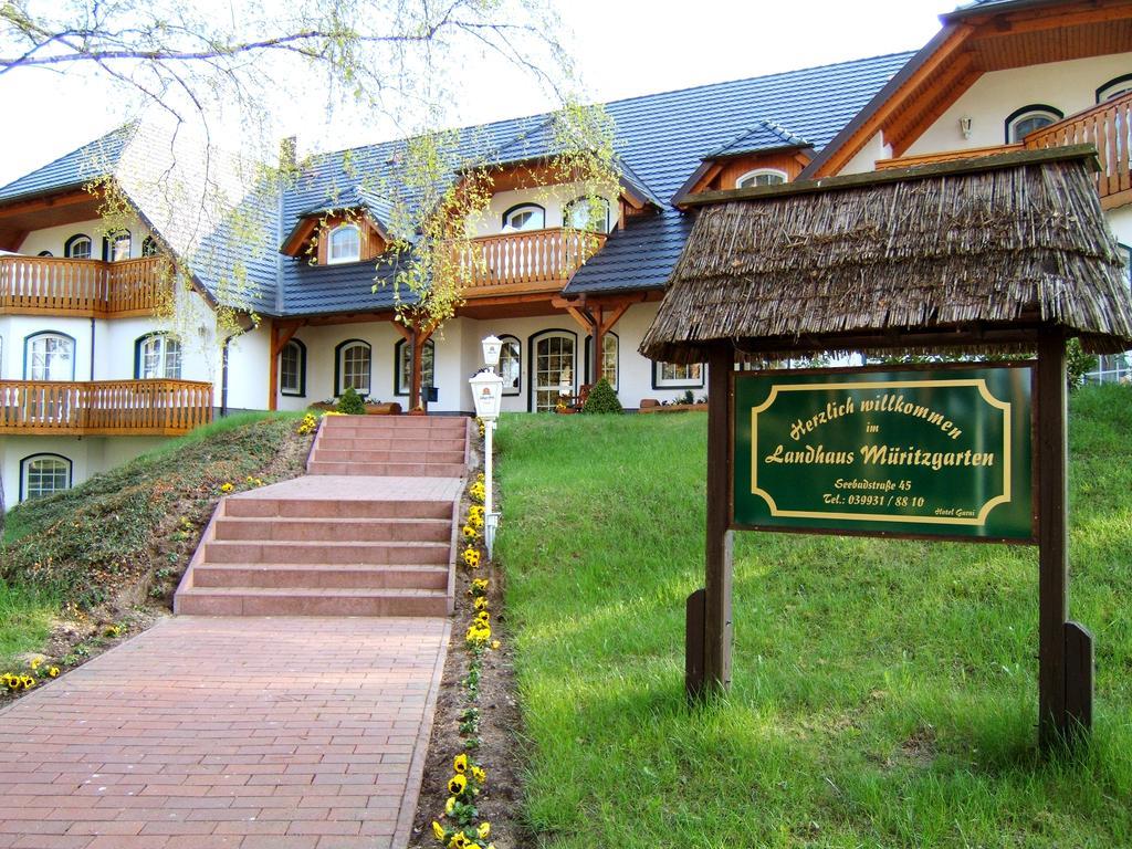 Landhaus Mueritzgarten Hotel Garni Robel Exterior photo